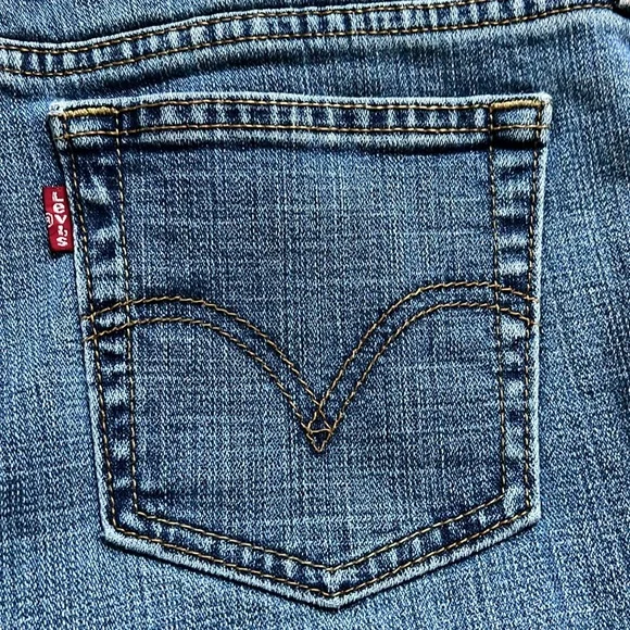 Ladies, Levi 505 jeans - Picture 9 of 10